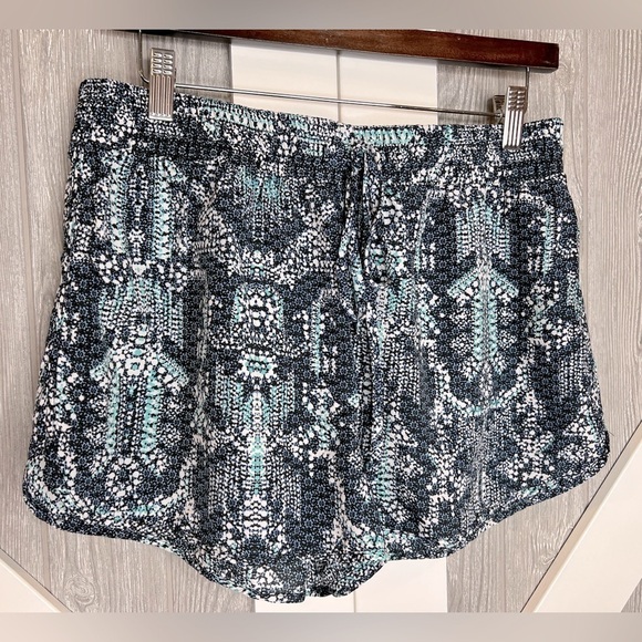 Forever 21 Pants - D11.39 Forever 21 Printed Casual Lounge Sleep Shorts Medium M
